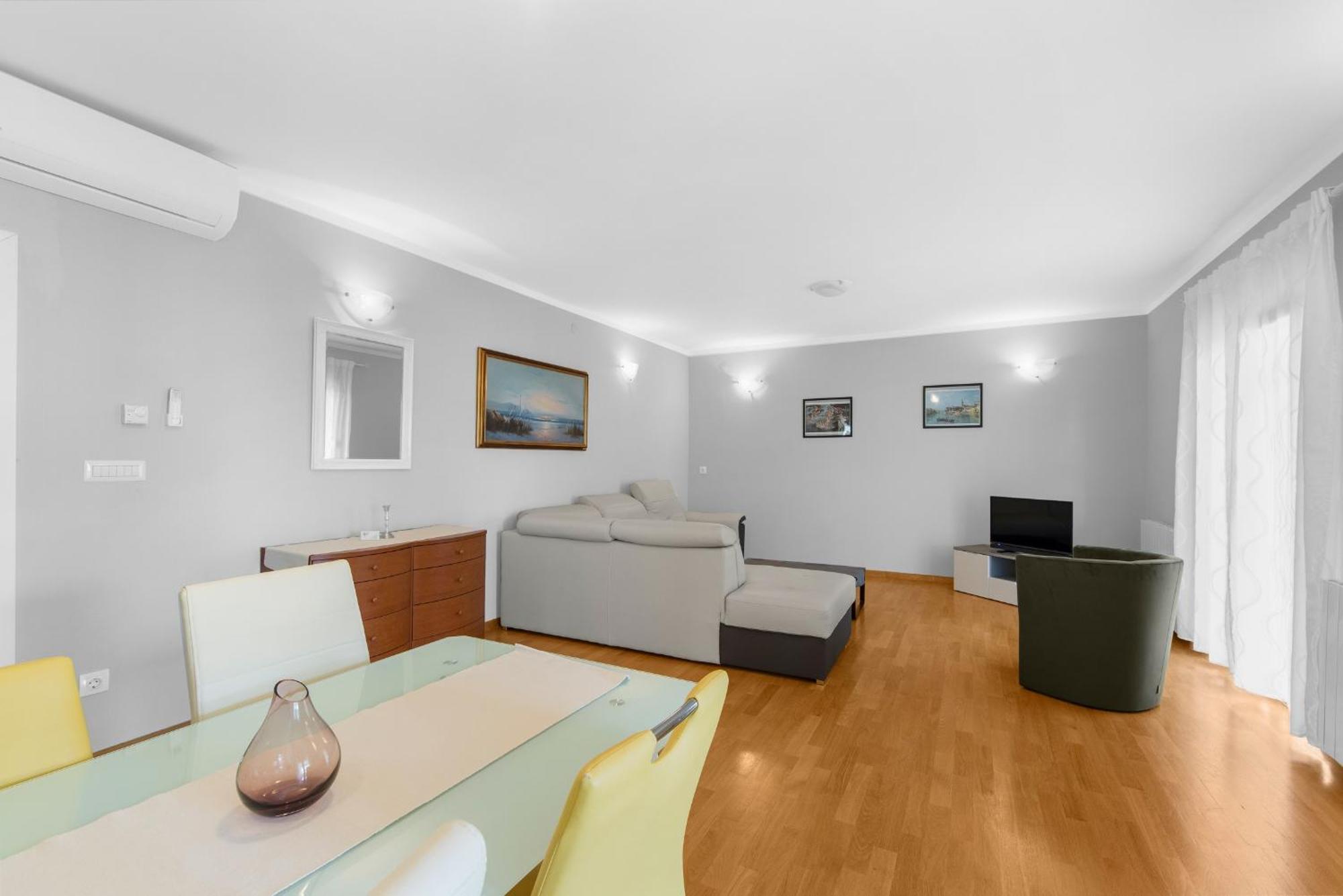 Villa Hope - Apartments With Shared Pool Poreč Rum bild