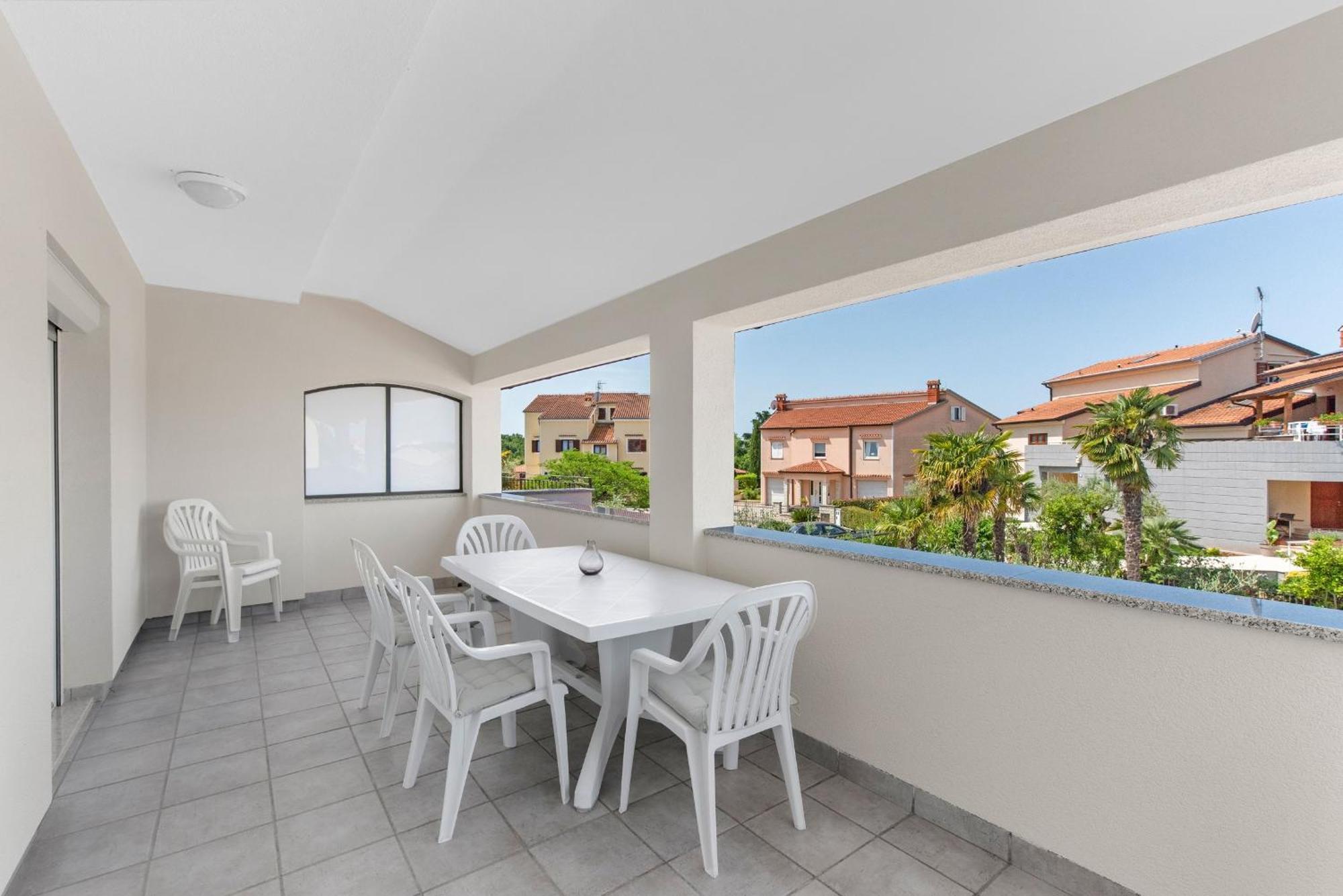 Villa Hope - Apartments With Shared Pool Poreč Rum bild