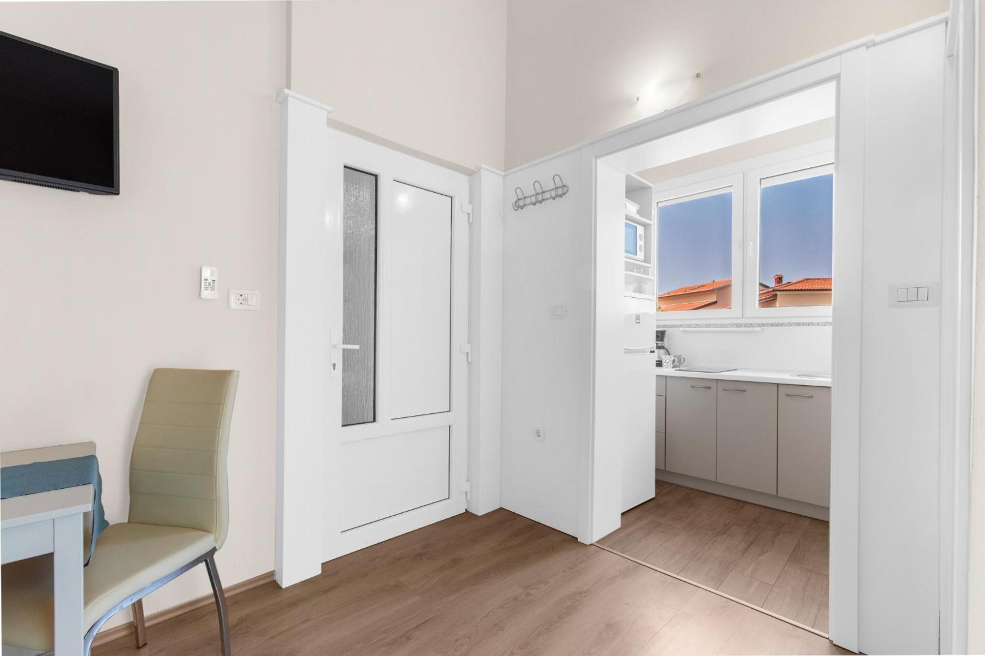 Villa Hope - Apartments With Shared Pool Poreč Rum bild