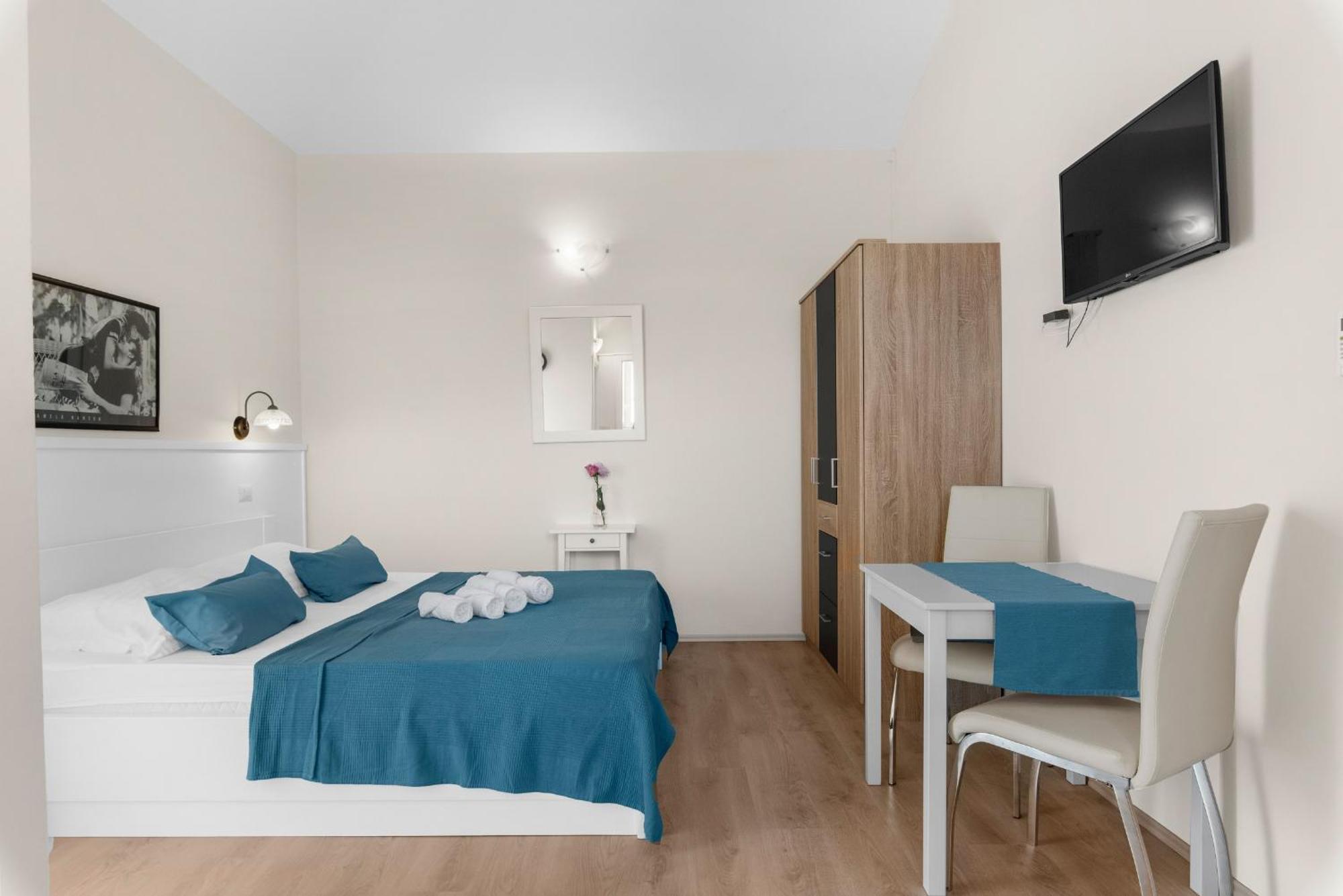 Villa Hope - Apartments With Shared Pool Poreč Rum bild