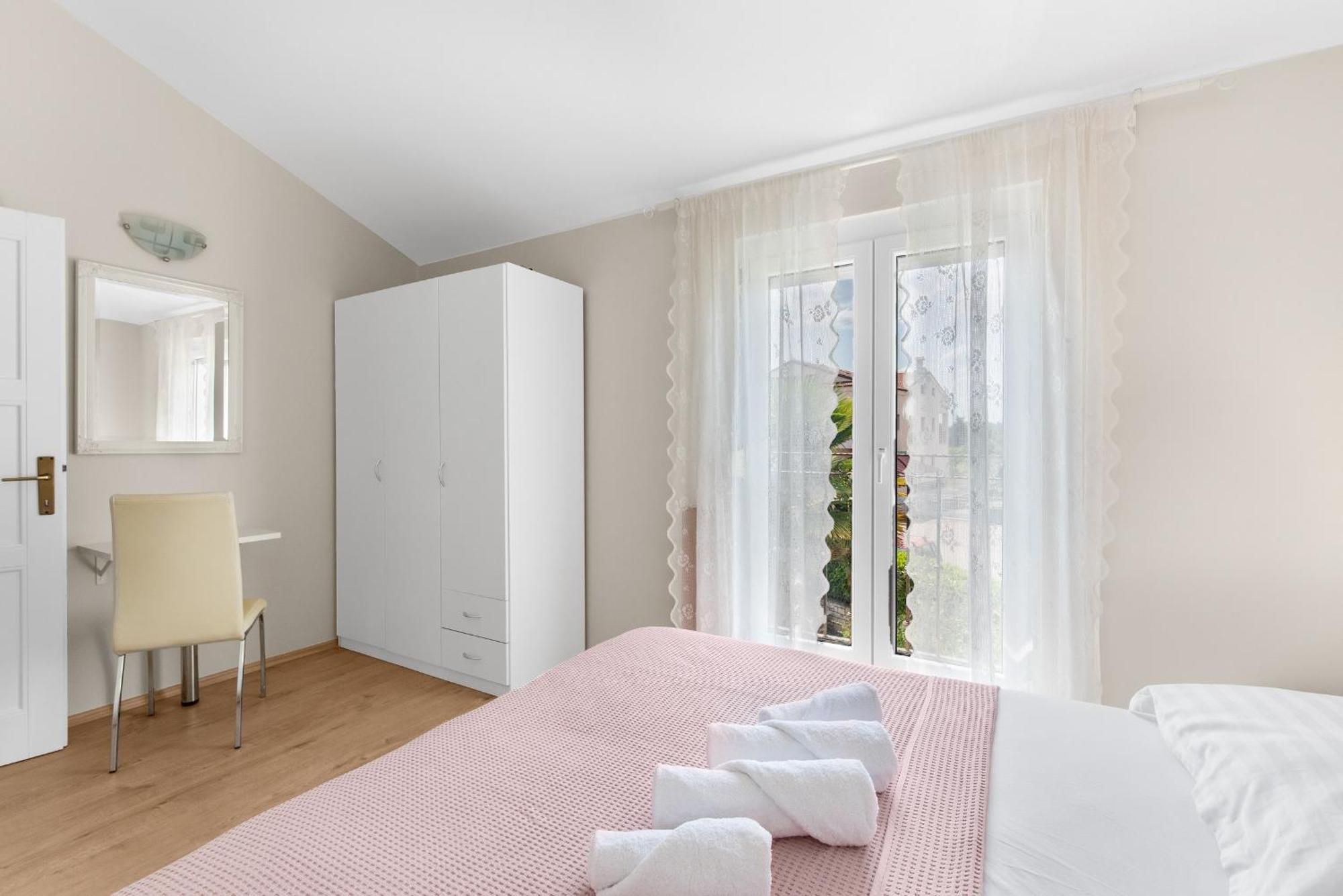 Villa Hope - Apartments With Shared Pool Poreč Rum bild